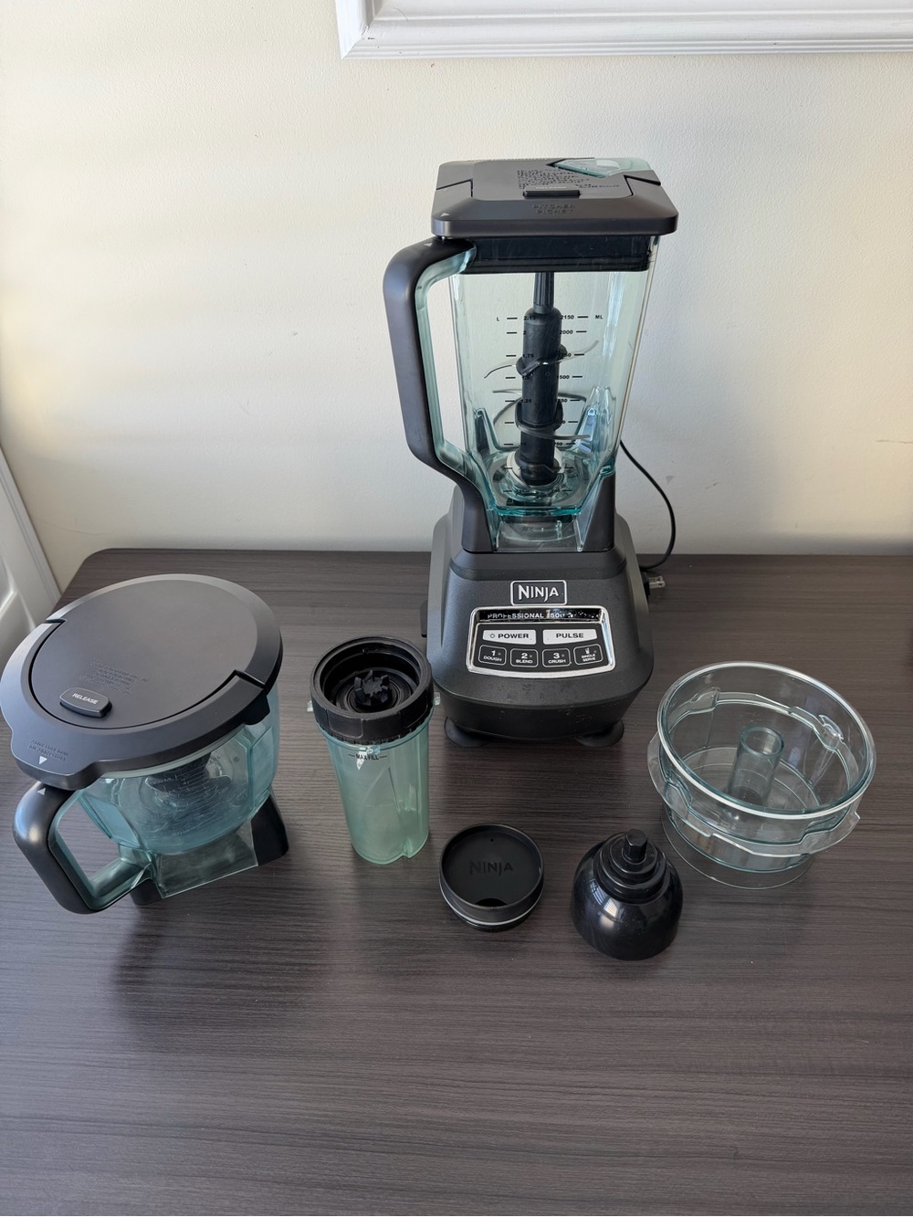 Ninja BL772 Mega Kitchen System Blender & Food Processor Bundle 1500W 72 Oz